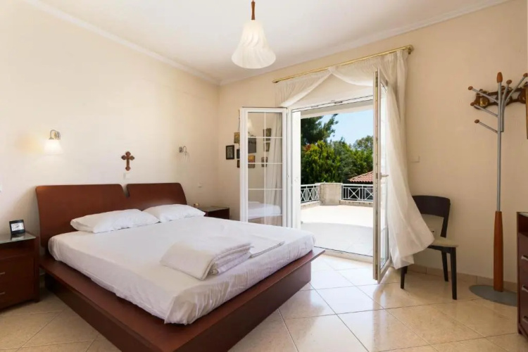 Charming Luxury Villa for 16 People