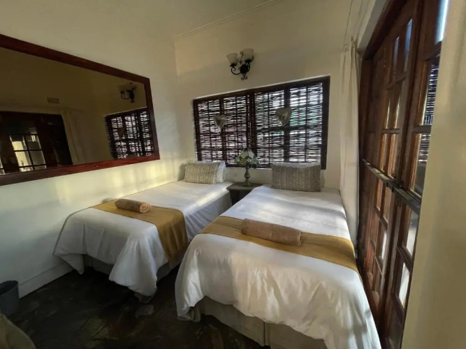 49 on Main: A Spacious Self Catering Guesthouse