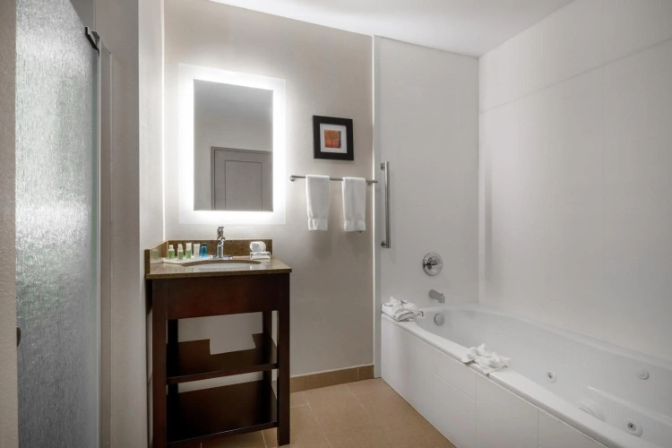 Holiday Inn Poughkeepsie by IHG