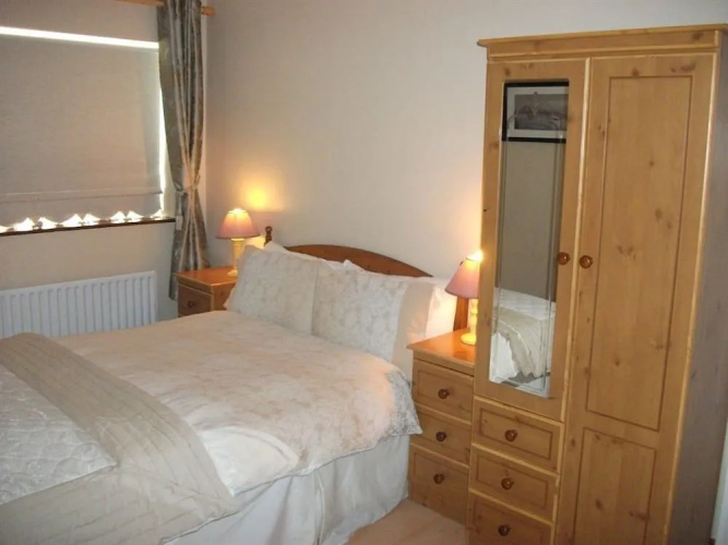 Aaron Vale B & B