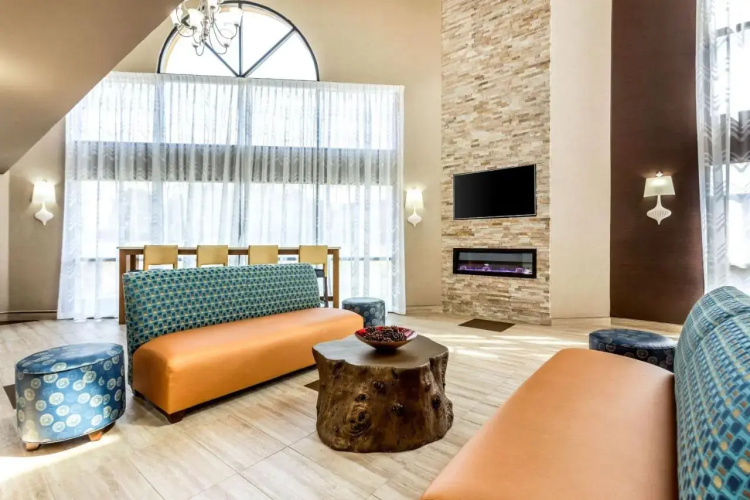 Holiday Inn Express Charlotte-Carowinds