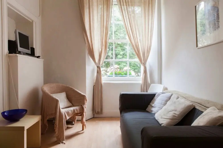 1 Bedroom Flat On St Stephen Street