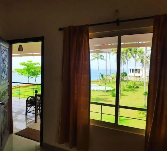 Pura Vida Varkala