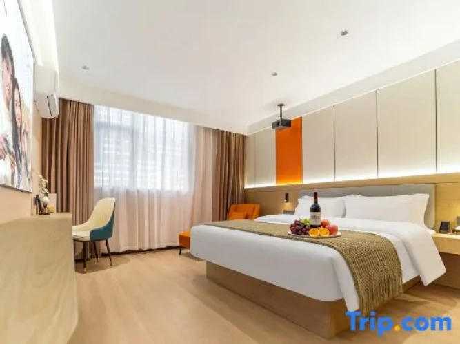 Standard Double room with city view