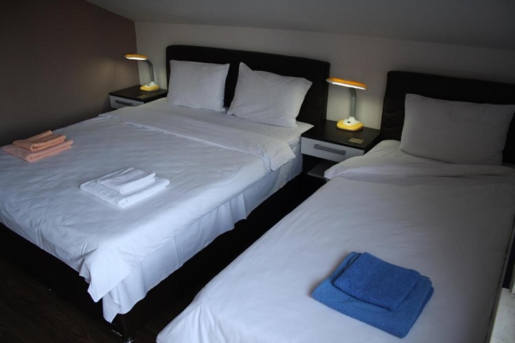 Standard Triple room with balcony