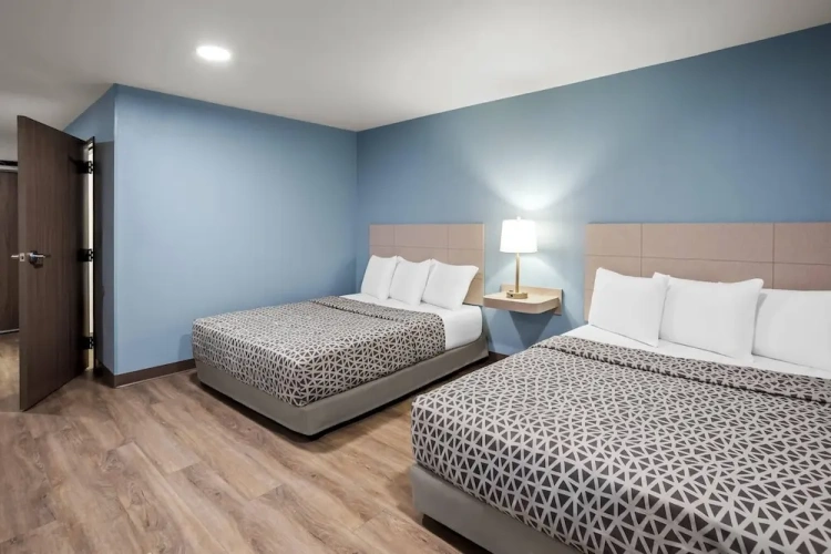 Quadruple Suite
