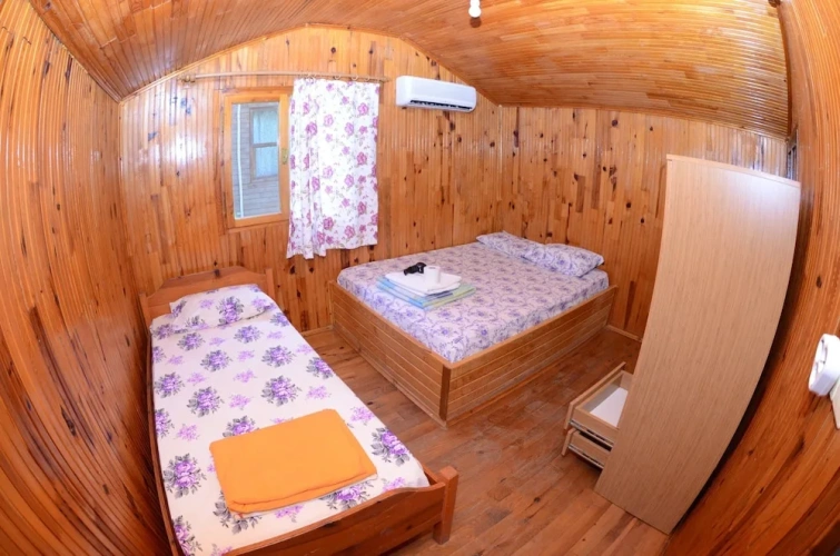 Economy Triple room