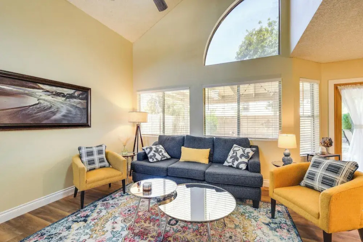 North Phoenix Home! Great Location + Private Patio