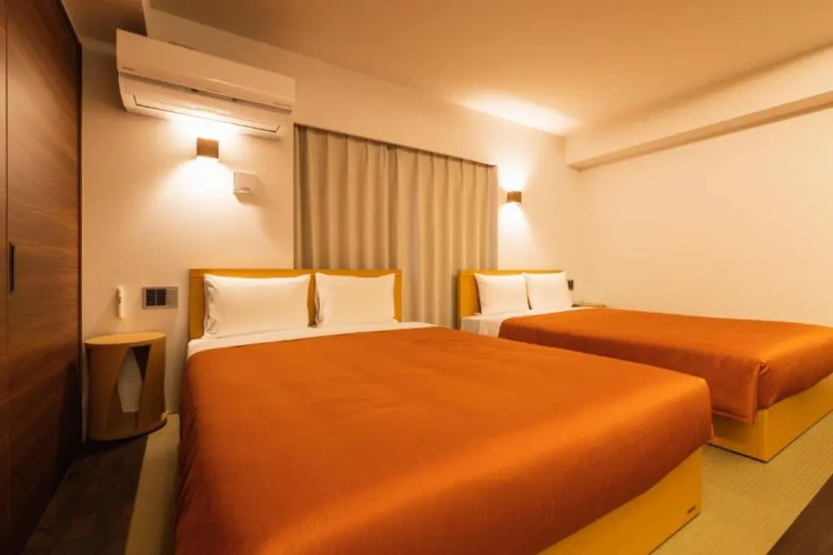 Royal E room