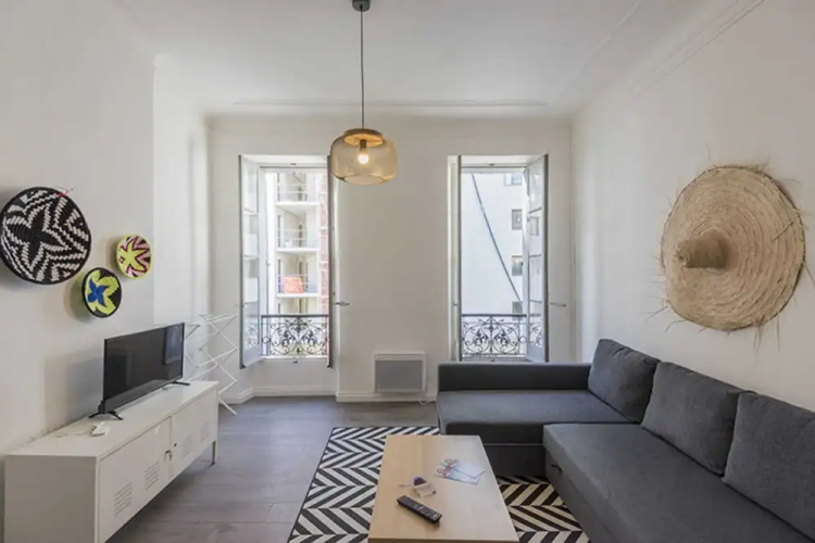 Superb bright and spacious apt in Marseille