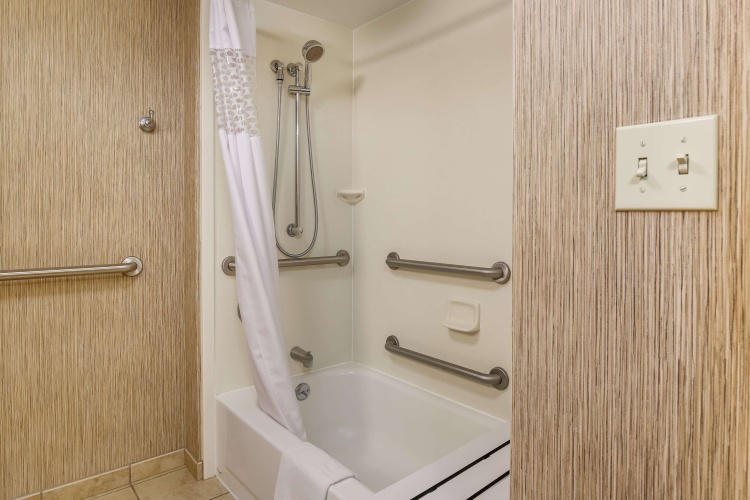 Hampton Inn Champaign/Urbana photo 9