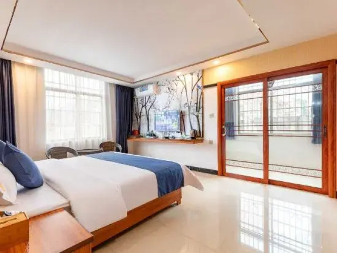 Xinxing Youjule Theme Hotel