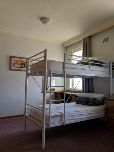 Young Budget Accommodation - Hostel