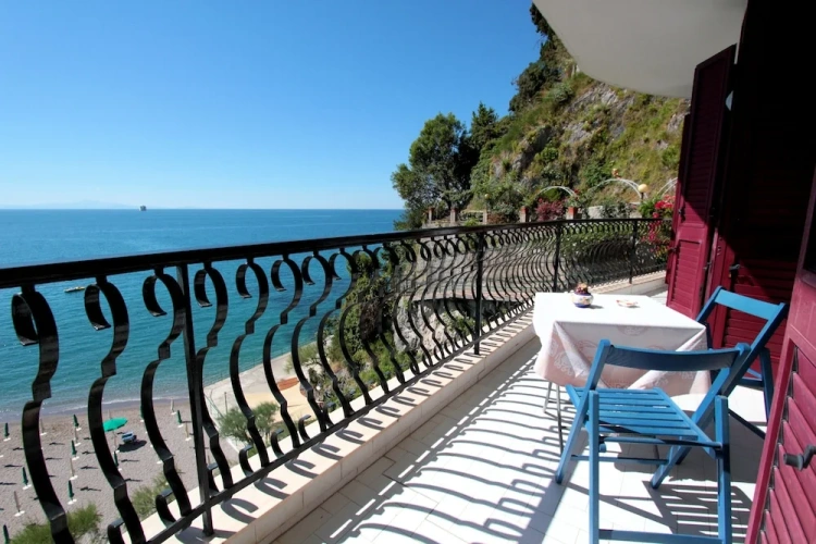 1 Bedroom Superior Apartment with balcony and with sea view