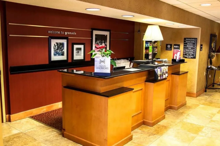 Baymont Inn & Suites Grenada MS