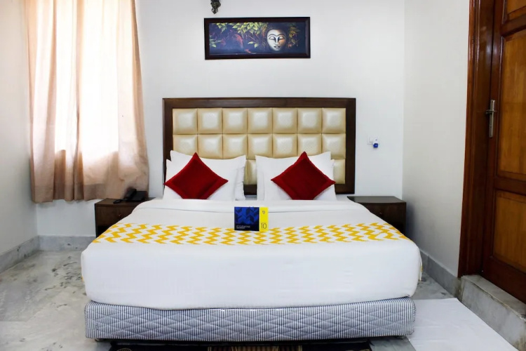 Fabhotel Hill View Suites