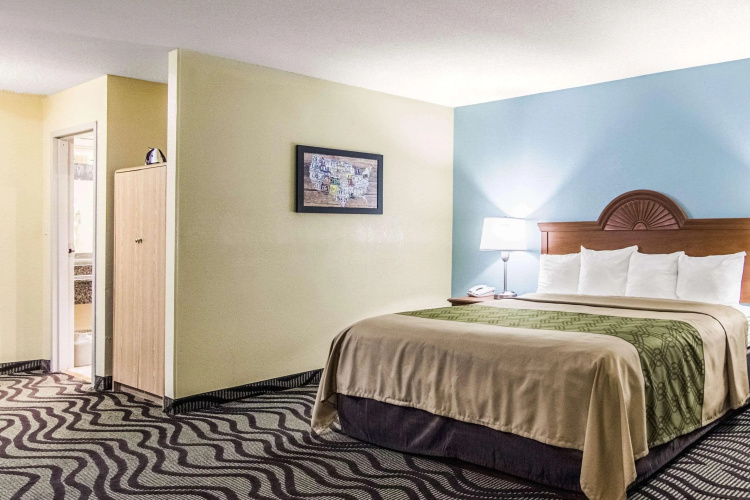 Econo Lodge Darien