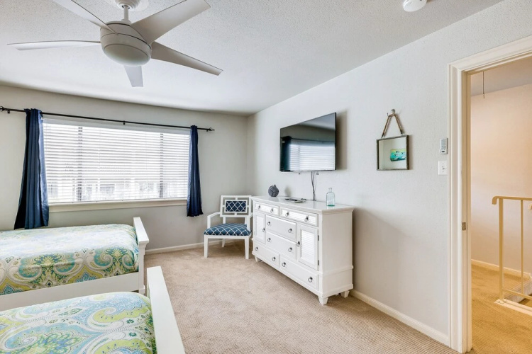 Beautiful Waterfront Condo on Lake Conroe w/ Dock