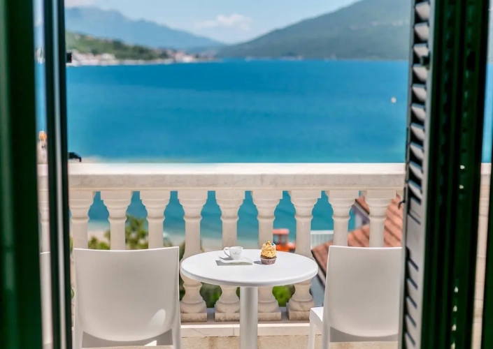 1 Bedroom Superior Suite with balcony and with sea view