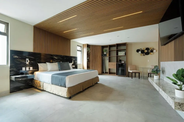 Grand Double Suite with pool view