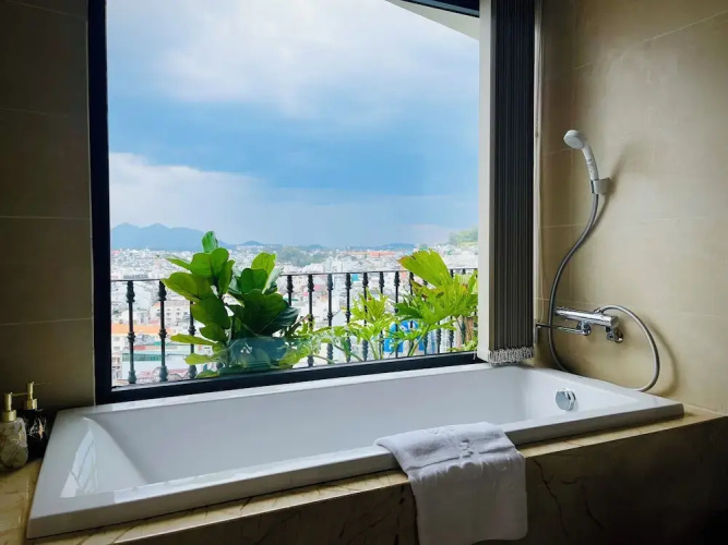 Maccal Hotel