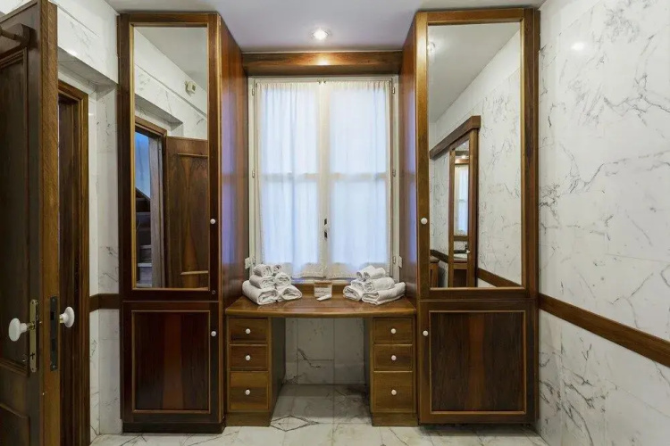 Flat 106M² 2 Bedrooms 1 Bathroom - Genoa
