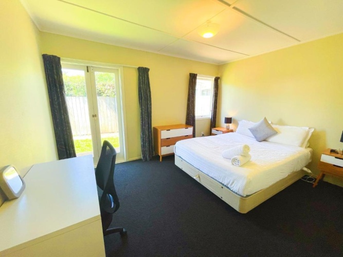 4 Bedrooms Cottage