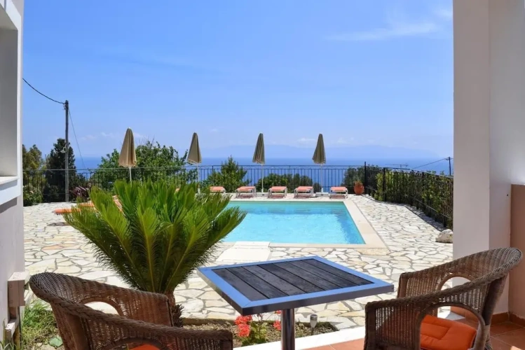 Family Apartment with sea view