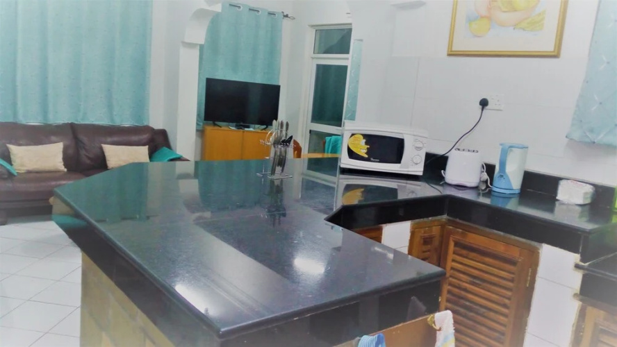 Royal Palms Apartments - Apartment D4