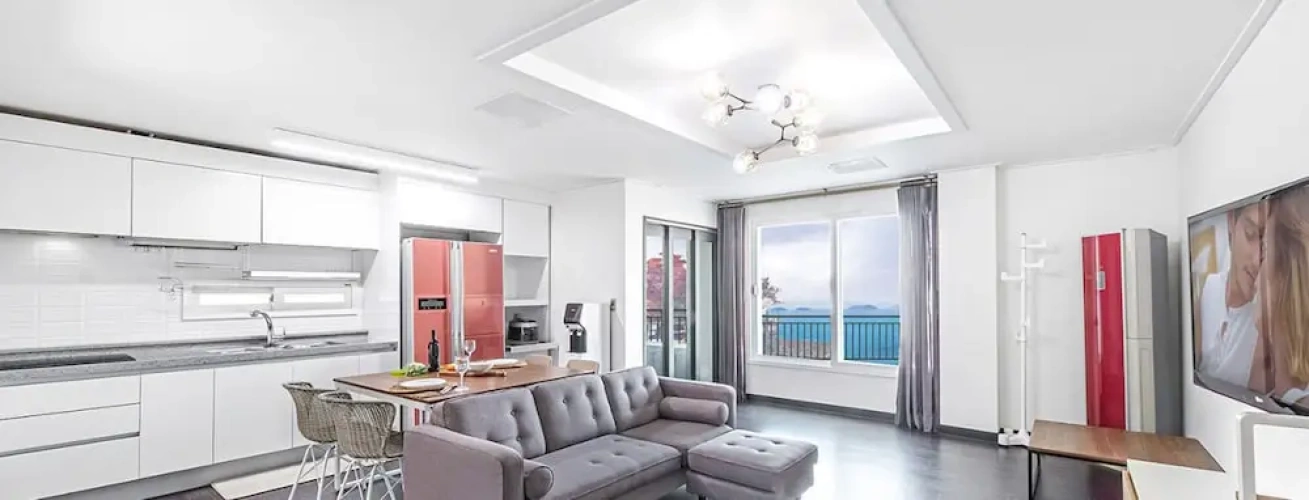 Grand room