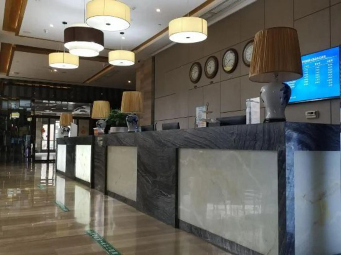 Hewitt Grand Hotel