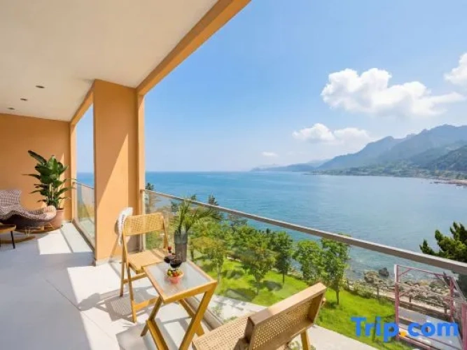 Double Suite with balcony and with sea view