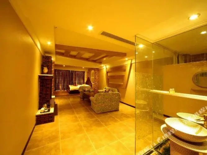 Suite with view