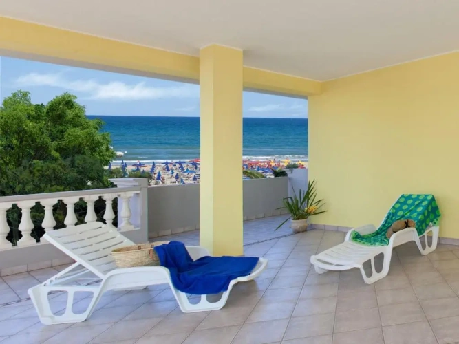 3 Bedrooms Quadruple Apartment with sea view