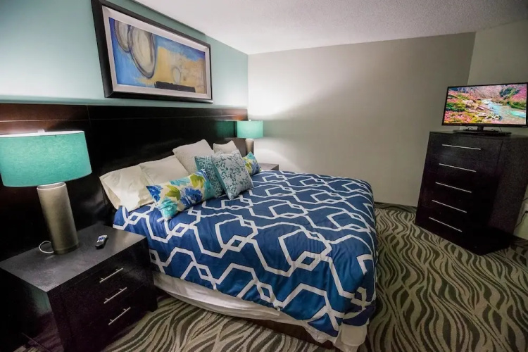Oceans One 402 3 Bedroom Condo