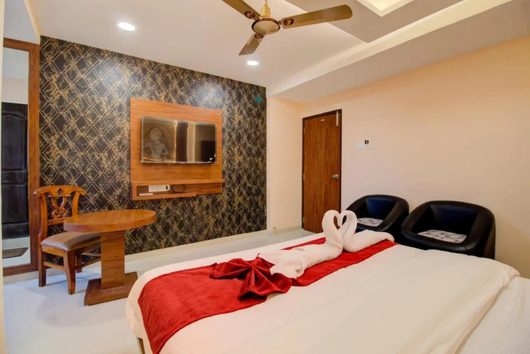 Hotel Samaira Residency