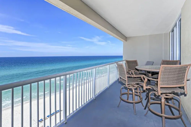 Palazzo 502 687065 by RedAwning