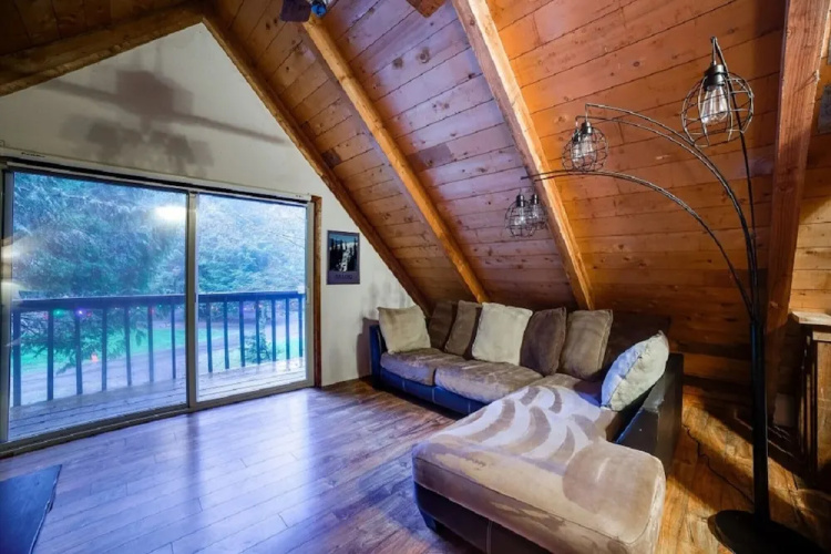 Mt. Baker Lodging Cabin 48 (Sleeps 5)