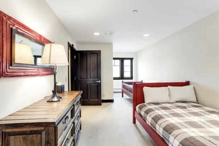 5 Bedrooms Luxury Cottage