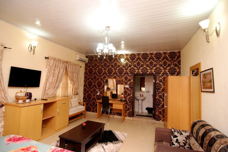 Ajoy Hotel And Suite
