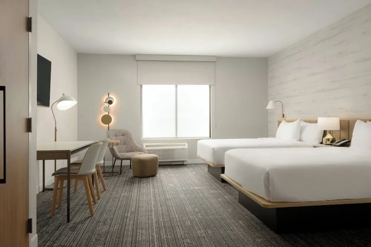 Deluxe Quadruple Suite