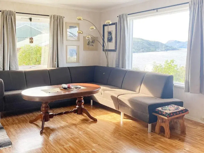 10 Person Holiday Home in Brekke