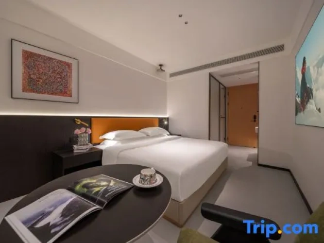 Standard Double room with view