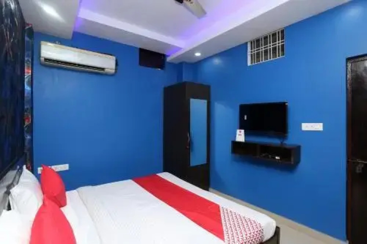 Laxmi Palace By OYO Rooms