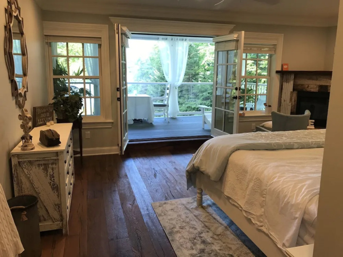 Chateau Rooms - Bolton Landing, NY