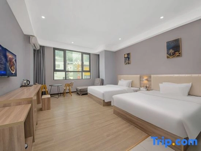 Deluxe Quadruple room