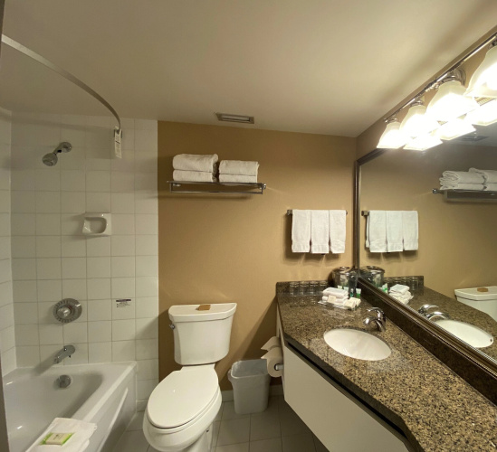 Penticton Lakeside Resort & Conference Centre photo 11