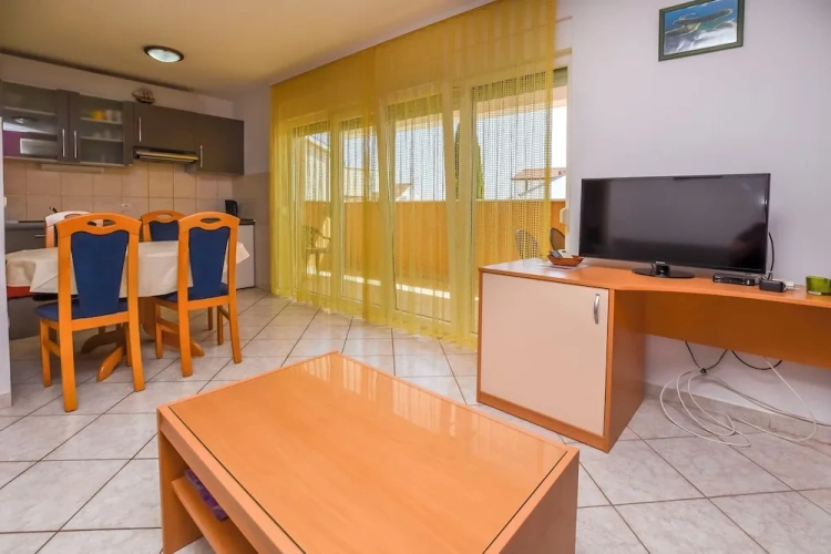 Apartment with balcony