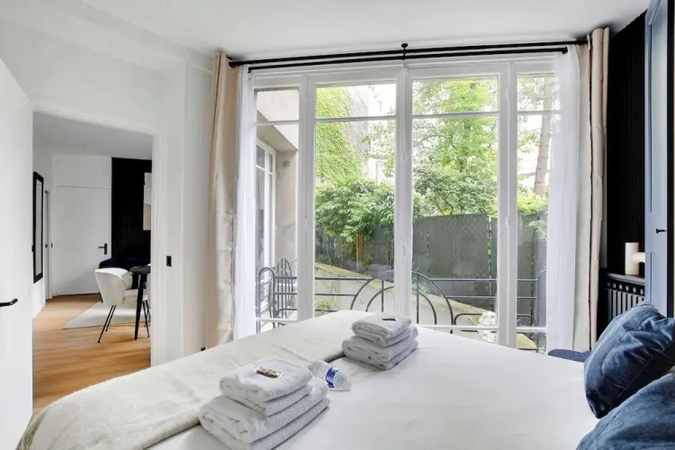 Magnificent 2bd/6p Apartment - Eiffel Tower