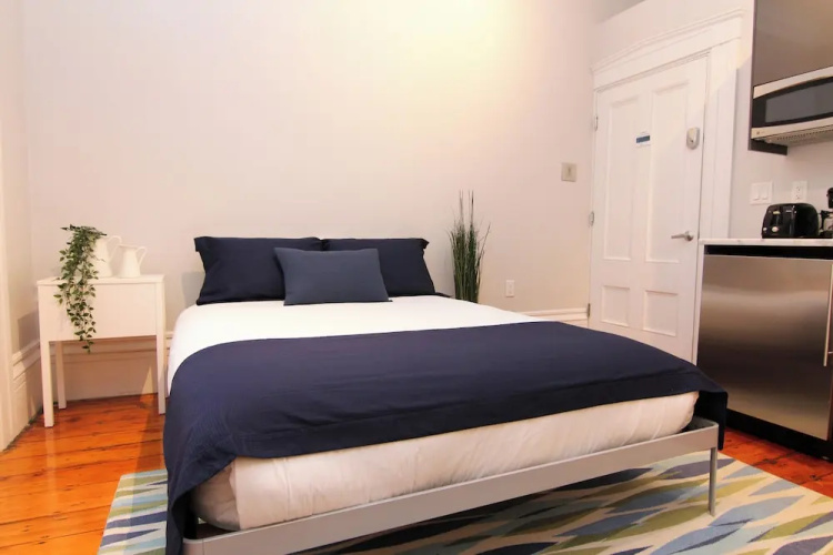 Maverick Suites at 40 Temple St